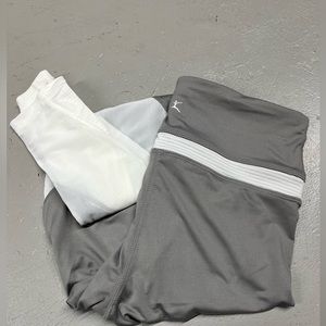 Danskin Yoga Pants with Mesh Detail SZ Small